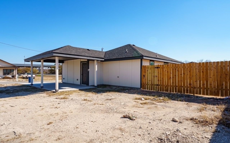 1202 Esparza, Del Rio, TX 78840, 3 Habitaciones Habitaciones , ,2 BañosBaños,Residential,En Venta,1202 Esparza,0,208117