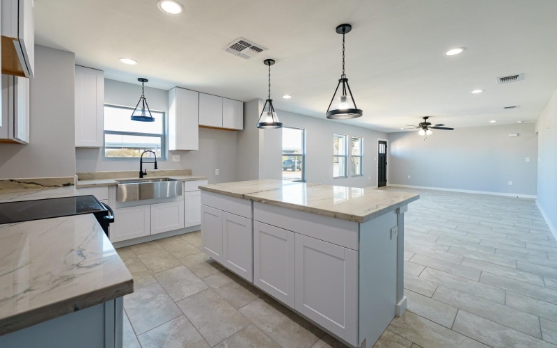 1202 Esparza, Del Rio, TX 78840, 3 Habitaciones Habitaciones , ,2 BañosBaños,Residential,En Venta,1202 Esparza,0,208117