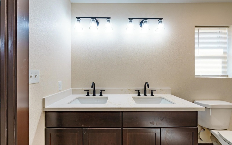 1246 Leonel Martinez, Del Rio, TX 78840, 3 Habitaciones Habitaciones , ,2 BañosBaños,Residential,En Venta,1246 Leonel Martinez,0,208118