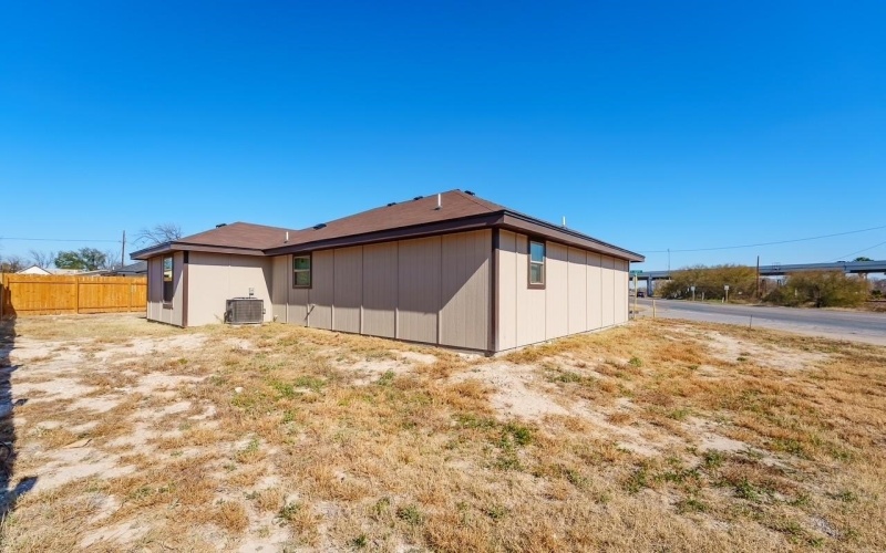 1246 Leonel Martinez, Del Rio, TX 78840, 3 Habitaciones Habitaciones , ,2 BañosBaños,Residential,En Venta,1246 Leonel Martinez,0,208118