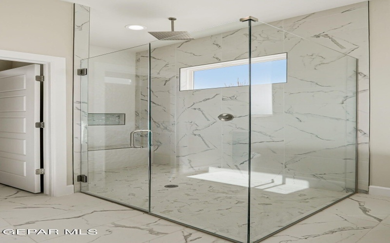 972 PELLEGRINO Avenue, El Paso, TX 79932, 5 Habitaciones Habitaciones , ,3 BañosBaños,Residential,En Venta,972 PELLEGRINO Avenue,0,937520