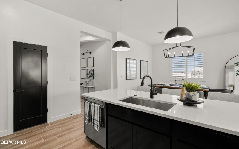 612 Paseo Campanero Street, Horizon City, TX 79928, 3 Habitaciones Habitaciones , ,2 BañosBaños,Residential,En Venta,612 Paseo Campanero Street,0,937538