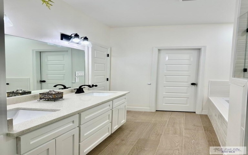 1521 STIRRUP CIR, SAN BENITO, TX 78586, 4 Bedrooms Bedrooms, ,3 BathroomsBathrooms,Residential,For Sale,1521 STIRRUP CIR,0,29762507