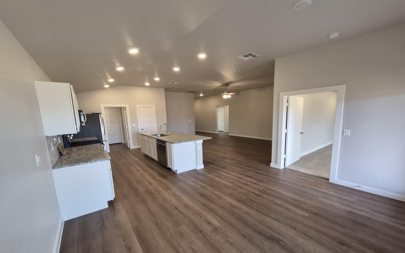 7008 14th Street, Lubbock, TX 79416, 3 Habitaciones Habitaciones , ,2 BañosBaños,Residential,En Venta,7008 14th Street,0,202600191