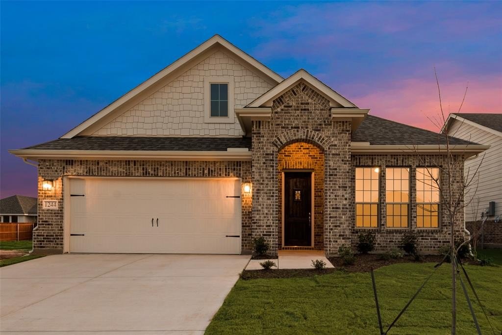 1244 Comal Lane, Springtown, TX 76082, 3 Bedrooms Bedrooms, ,2 BathroomsBathrooms,Residential,For Sale,1244 Comal Lane,20614338