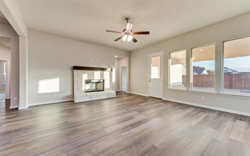 1244 Comal Lane, Springtown, TX 76082, 3 Bedrooms Bedrooms, ,2 BathroomsBathrooms,Residential,For Sale,1244 Comal Lane,20614338