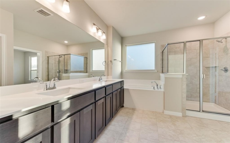 1244 Comal Lane, Springtown, TX 76082, 3 Bedrooms Bedrooms, ,2 BathroomsBathrooms,Residential,For Sale,1244 Comal Lane,20614338