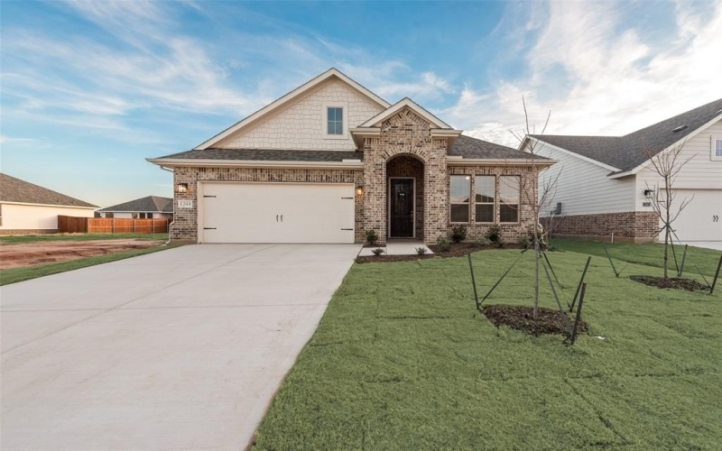 1244 Comal Lane, Springtown, TX 76082, 3 Bedrooms Bedrooms, ,2 BathroomsBathrooms,Residential,For Sale,1244 Comal Lane,20614338