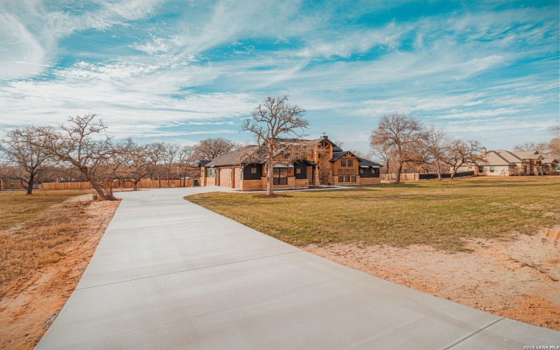 192 Bobby Lynn, Adkins, TX 78101, 4 Habitaciones Habitaciones , ,3 BañosBaños,Residential,En Venta,192 Bobby Lynn,0,1938195