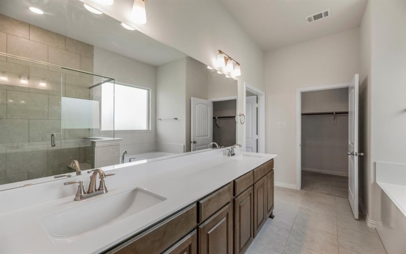 20 Zion Way, Valley View, TX 76272, 4 Bedrooms Bedrooms, ,3 BathroomsBathrooms,Residential,For Sale,20 Zion Way,20614355