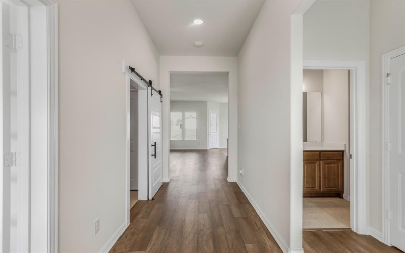 20 Zion Way, Valley View, TX 76272, 4 Bedrooms Bedrooms, ,3 BathroomsBathrooms,Residential,For Sale,20 Zion Way,20614355
