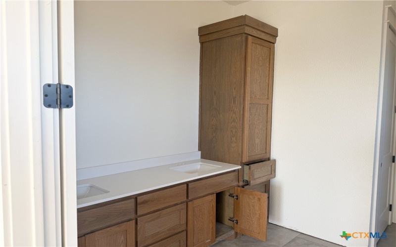 1614 Hunt Drive, Salado, TX 76571, 4 Habitaciones Habitaciones , ,3 BañosBaños,Residential,En Venta,1614 Hunt Drive,0,603391