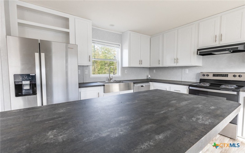 117 Royal, Taylor, TX 76574, 3 Bedrooms Bedrooms, ,2 BathroomsBathrooms,Residential,For Sale,117 Royal,0,603405