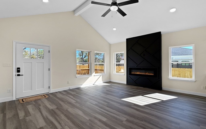 656 Skyline Dr, Bandera, TX 78003, 2 Bedrooms Bedrooms, ,2 BathroomsBathrooms,Residential,For Sale,656 Skyline Dr,0,121400