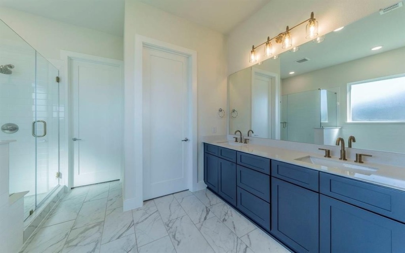 1305 Green Ridge Drive, Weatherford, TX 76085, 4 Bedrooms Bedrooms, ,2 BathroomsBathrooms,Residential,For Sale,1305 Green Ridge Drive,0,21168559