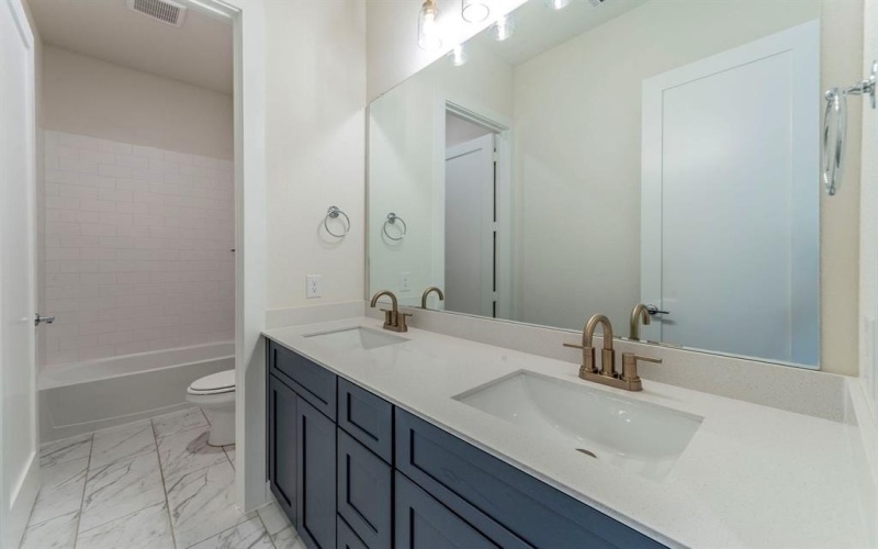 1305 Green Ridge Drive, Weatherford, TX 76085, 4 Bedrooms Bedrooms, ,2 BathroomsBathrooms,Residential,For Sale,1305 Green Ridge Drive,0,21168559