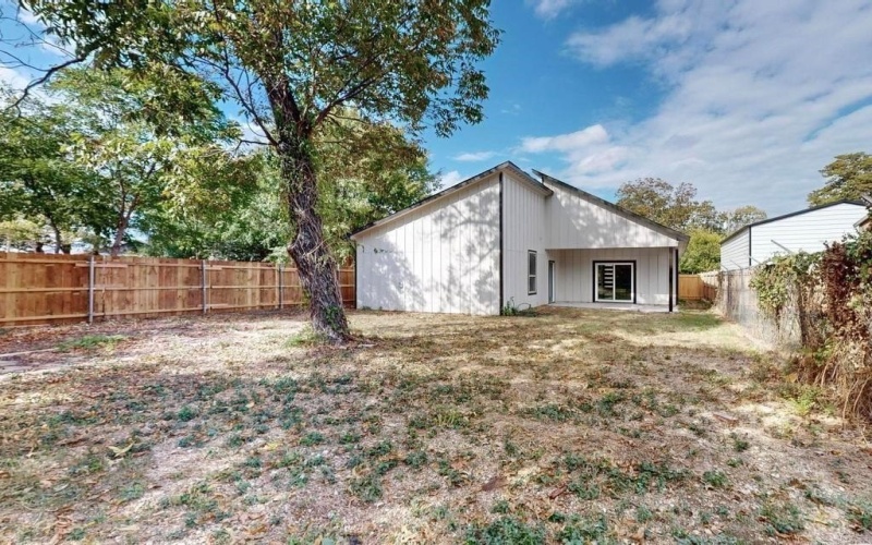 4316 Penrod Avenue, Cockrell Hill, TX 75211, 3 Bedrooms Bedrooms, ,2 BathroomsBathrooms,Residential,For Sale,4316 Penrod Avenue,0,21151917