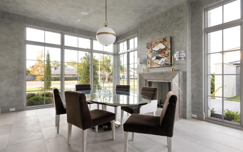 5610 Lobello, Dallas, TX 75229, 5 Habitaciones Habitaciones , ,7 BañosBaños,Residential,En Venta,5610 Lobello,0,21153748