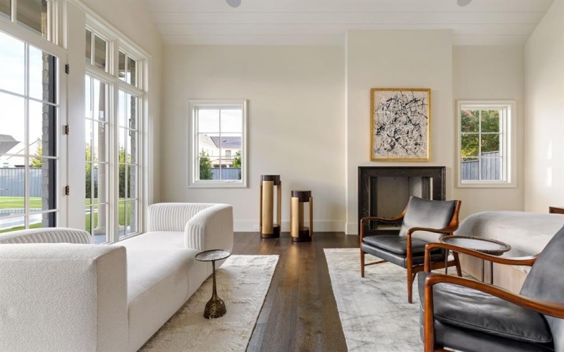 5610 Lobello, Dallas, TX 75229, 5 Habitaciones Habitaciones , ,7 BañosBaños,Residential,En Venta,5610 Lobello,0,21153748