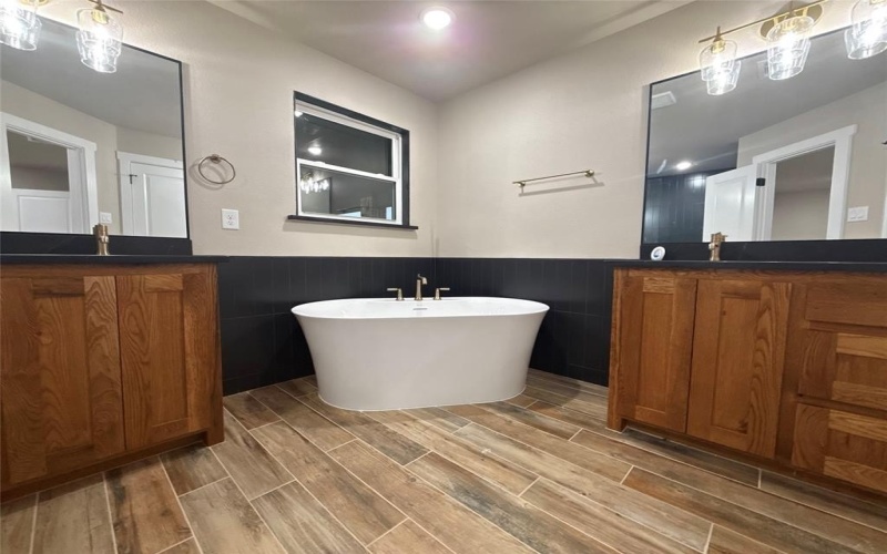 175 Flint Lane, Chico, TX 76431, 4 Bedrooms Bedrooms, ,3 BathroomsBathrooms,Residential,For Sale,175 Flint Lane,0,21160708