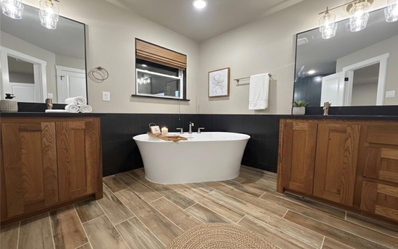 175 Flint Lane, Chico, TX 76431, 4 Bedrooms Bedrooms, ,3 BathroomsBathrooms,Residential,For Sale,175 Flint Lane,0,21160708