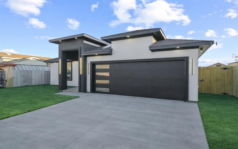 1420 Morrell Avenue, Dallas, TX 75203, 4 Bedrooms Bedrooms, ,2 BathroomsBathrooms,Residential,For Sale,1420 Morrell Avenue,0,21161316