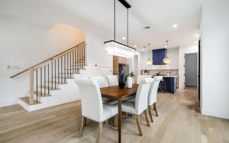 807 S Glasgow Drive, Dallas, TX 75223, 3 Habitaciones Habitaciones , ,2 BañosBaños,Residential Multi Family,En Venta,807 S Glasgow Drive,0,21164836