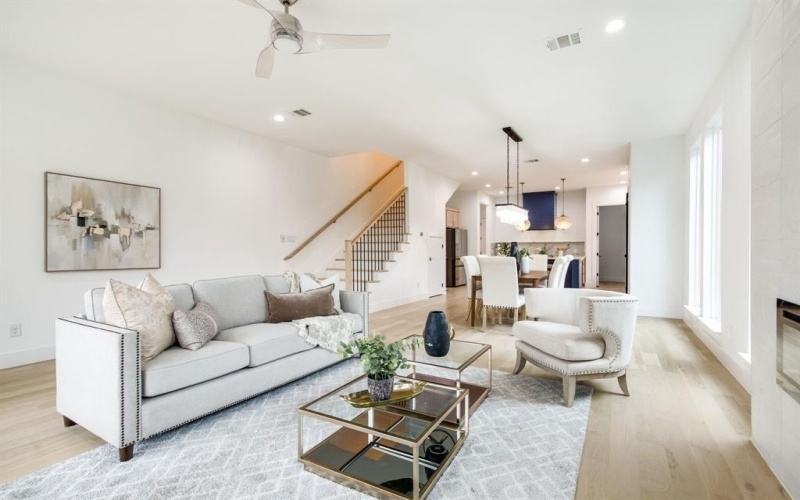 807 S Glasgow Drive, Dallas, TX 75223, 3 Habitaciones Habitaciones , ,2 BañosBaños,Residential Multi Family,En Venta,807 S Glasgow Drive,0,21164836