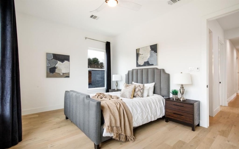 807 S Glasgow Drive, Dallas, TX 75223, 3 Habitaciones Habitaciones , ,2 BañosBaños,Residential Multi Family,En Venta,807 S Glasgow Drive,0,21164836