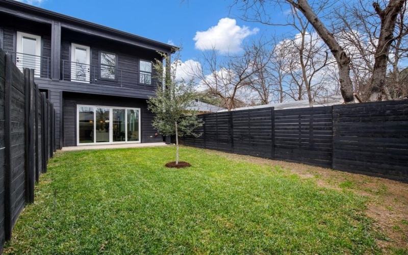 807 S Glasgow Drive, Dallas, TX 75223, 3 Habitaciones Habitaciones , ,2 BañosBaños,Residential Multi Family,En Venta,807 S Glasgow Drive,0,21164836