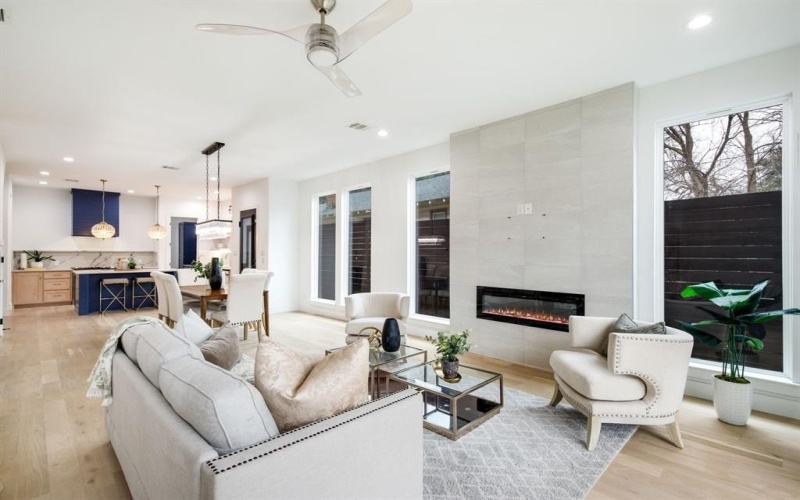 807 S Glasgow Drive, Dallas, TX 75223, 3 Habitaciones Habitaciones , ,2 BañosBaños,Residential Multi Family,En Venta,807 S Glasgow Drive,0,21164836