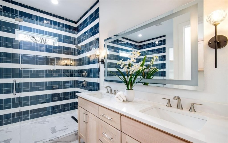 807 S Glasgow Drive, Dallas, TX 75223, 3 Habitaciones Habitaciones , ,2 BañosBaños,Residential Multi Family,En Venta,807 S Glasgow Drive,0,21164836