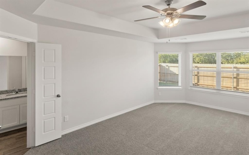 1104 Runway Road, Fort Worth, TX 76131, 4 Habitaciones Habitaciones , ,3 BañosBaños,Residential,En Venta,1104 Runway Road,0,21165149