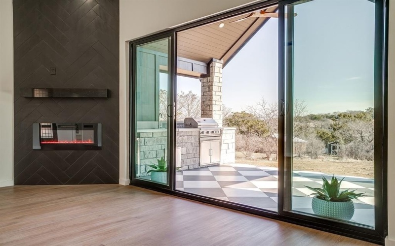 208 N Mountain Ridge, Cresson, TX 76035, 4 Habitaciones Habitaciones , ,5 BañosBaños,Residential,En Venta,208 N Mountain Ridge,0,21167024