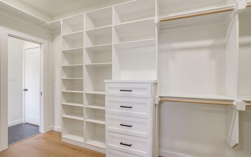 208 N Mountain Ridge, Cresson, TX 76035, 4 Habitaciones Habitaciones , ,5 BañosBaños,Residential,En Venta,208 N Mountain Ridge,0,21167024