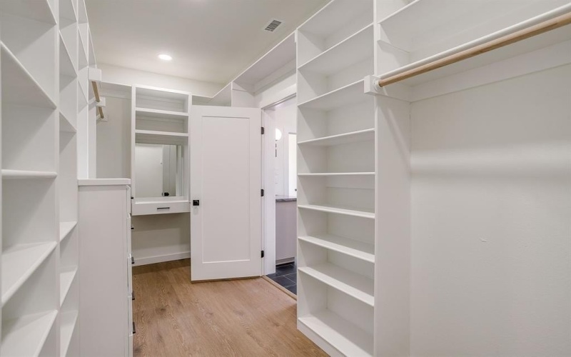 208 N Mountain Ridge, Cresson, TX 76035, 4 Habitaciones Habitaciones , ,5 BañosBaños,Residential,En Venta,208 N Mountain Ridge,0,21167024