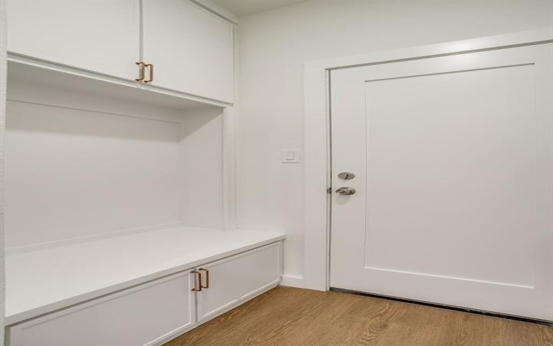 208 N Mountain Ridge, Cresson, TX 76035, 4 Habitaciones Habitaciones , ,5 BañosBaños,Residential,En Venta,208 N Mountain Ridge,0,21167024