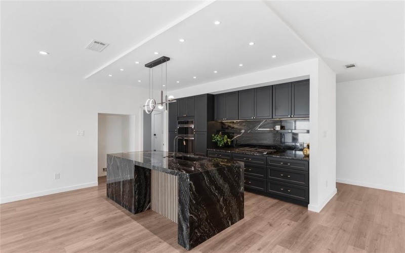 2535 Exline Street, Dallas, TX 75215, 4 Bedrooms Bedrooms, ,2 BathroomsBathrooms,Residential,For Sale,2535 Exline Street,0,21167214