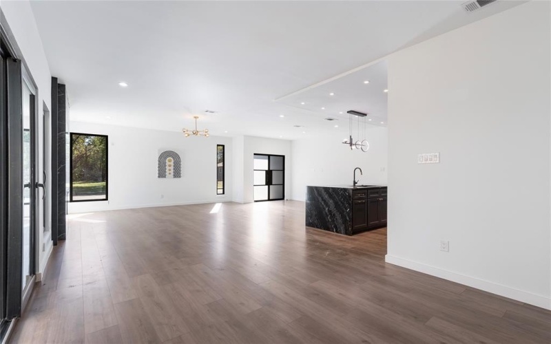 2535 Exline Street, Dallas, TX 75215, 4 Bedrooms Bedrooms, ,2 BathroomsBathrooms,Residential,For Sale,2535 Exline Street,0,21167214