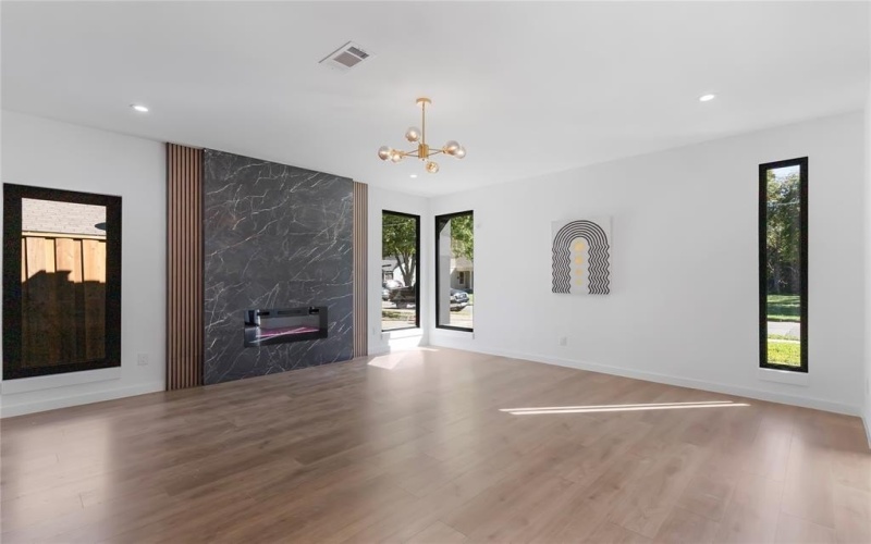 2535 Exline Street, Dallas, TX 75215, 4 Bedrooms Bedrooms, ,2 BathroomsBathrooms,Residential,For Sale,2535 Exline Street,0,21167214