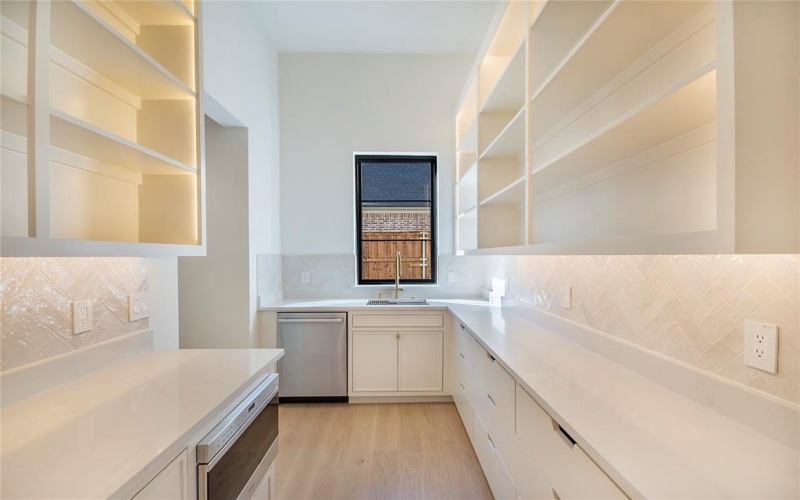 4222 Middleton Road, Dallas, TX 75229, 5 Habitaciones Habitaciones , ,6 BañosBaños,Residential,En Venta,4222 Middleton Road,0,21167556