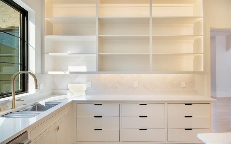 4222 Middleton Road, Dallas, TX 75229, 5 Habitaciones Habitaciones , ,6 BañosBaños,Residential,En Venta,4222 Middleton Road,0,21167556