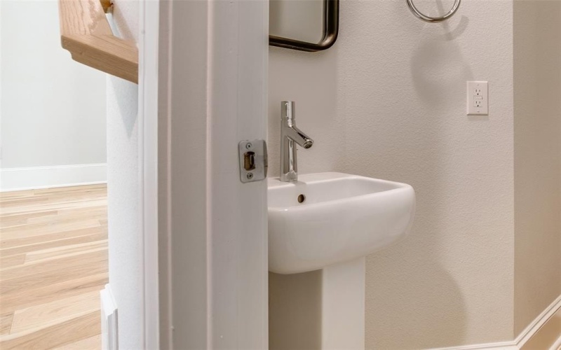 4639 New Water Lane, Dallas, TX 75219, 2 Bedrooms Bedrooms, ,2 BathroomsBathrooms,Residential,For Sale,4639 New Water Lane,0,21167659