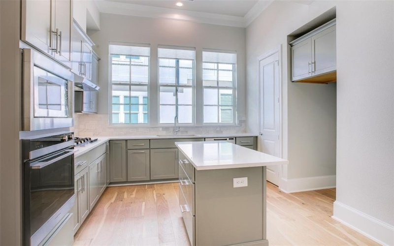 4639 New Water Lane, Dallas, TX 75219, 2 Bedrooms Bedrooms, ,2 BathroomsBathrooms,Residential,For Sale,4639 New Water Lane,0,21167659