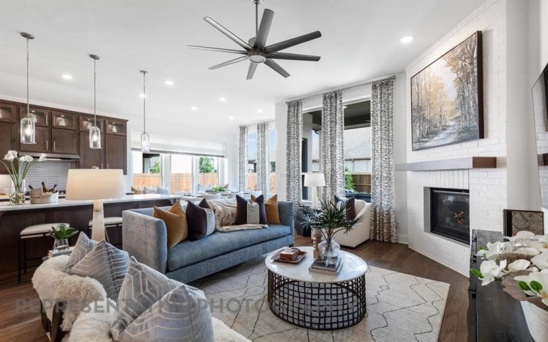 9824 Oak Glade Drive, Denton, TX 76207, 4 Habitaciones Habitaciones , ,3 BañosBaños,Residential,En Venta,9824 Oak Glade Drive,0,21167706