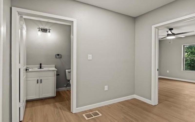 1301 E 9th Street, Mount Pleasant, TX 75455, 3 Bedrooms Bedrooms, ,2 BathroomsBathrooms,Residential,For Sale,1301 E 9th Street,0,21167817