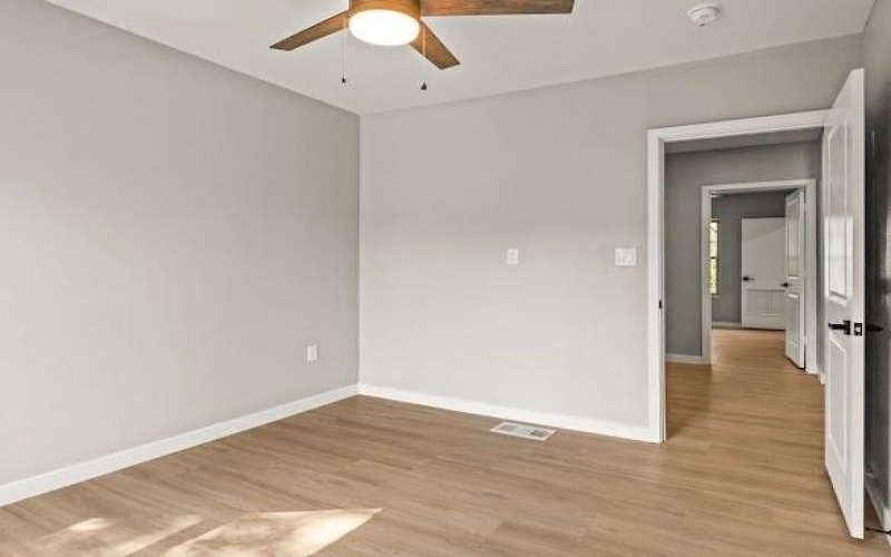 1301 E 9th Street, Mount Pleasant, TX 75455, 3 Bedrooms Bedrooms, ,2 BathroomsBathrooms,Residential,For Sale,1301 E 9th Street,0,21167817