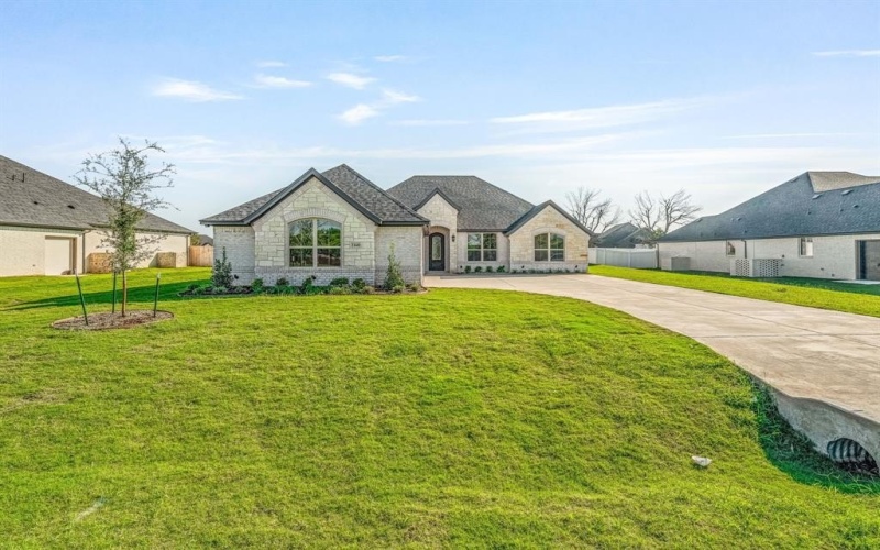 2160 Middlewood Circle, Granbury, TX 76049, 4 Bedrooms Bedrooms, ,2 BathroomsBathrooms,Residential,For Sale,2160 Middlewood Circle,0,21168181