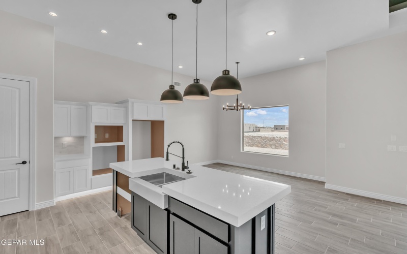 7314 Sidewinder Bend Drive, El Paso, TX 79911, 4 Bedrooms Bedrooms, ,3 BathroomsBathrooms,Residential,For Sale,7314 Sidewinder Bend Drive,0,937576