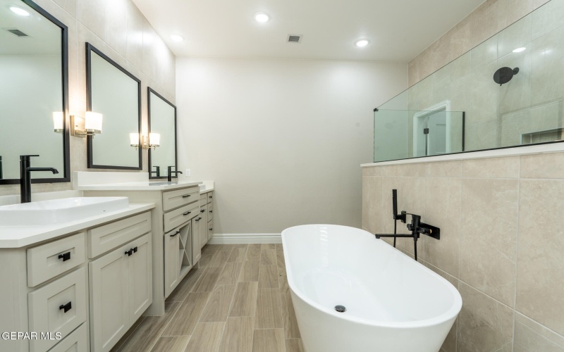 15065 RESOLVE Drive, El Paso, TX 79938, 4 Habitaciones Habitaciones , ,3 BañosBaños,Residential,En Venta,15065 RESOLVE Drive,0,937596